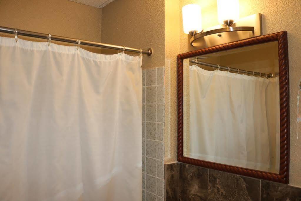 Miami Inn & Suites Oak Lawn Exteriör bild